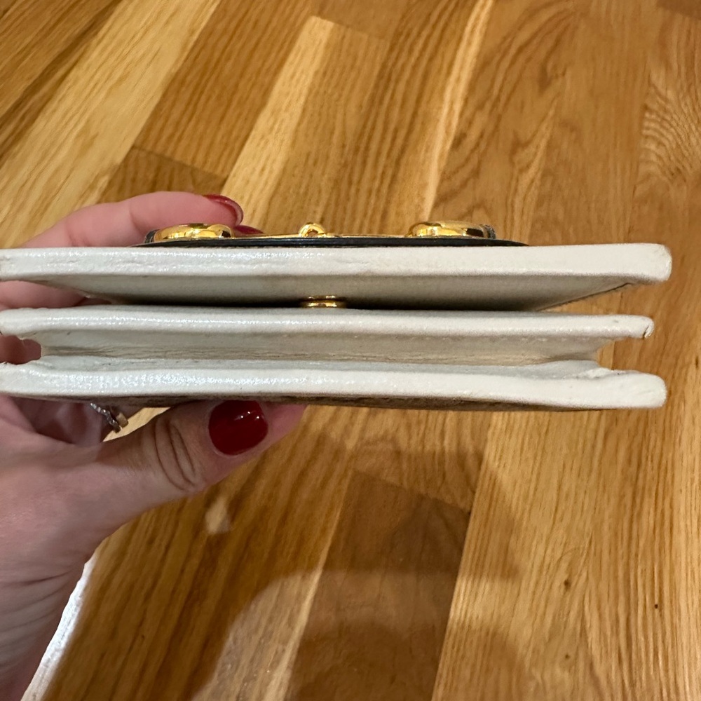 Authentic Gucci Wallet - Picture 5 of 8